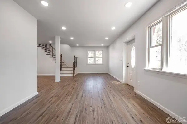 48 oak ST, Old Bridge, NJ 08857