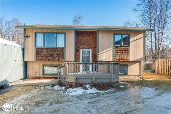 8331 Henry CIR, Anchorage, AK 99507