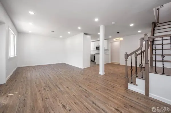 48 oak ST, Old Bridge, NJ 08857