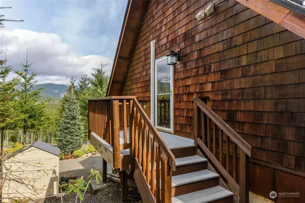 21 N Hamma Ridge CT, Lilliwaup, WA 98555