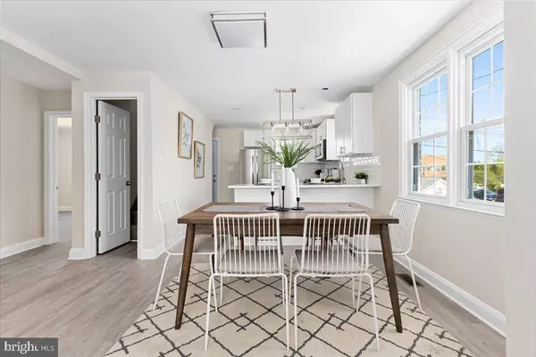 3006 OAK FOREST DR, Parkville, MD 21234