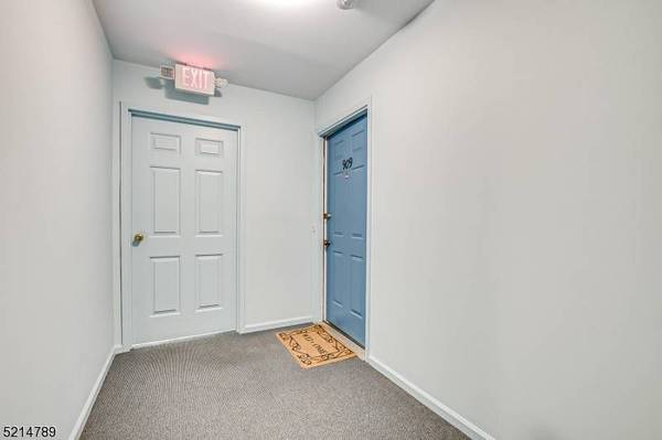 909 Woodhaven Dr, Edison Twp., NJ 08817