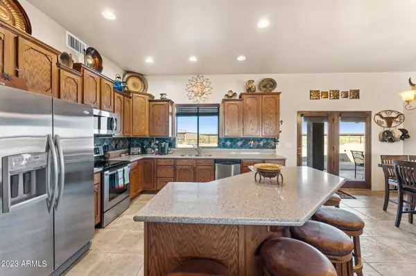 21128 W RESTIN Road, Wittmann, AZ 85361