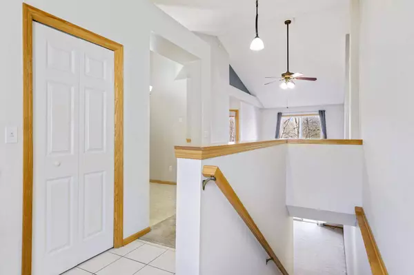 8848 Coppersmith CT, Inver Grove Heights, MN 55076