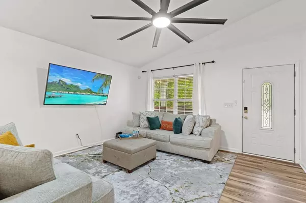 97 King Bee Drive, Crawfordville, FL 32327