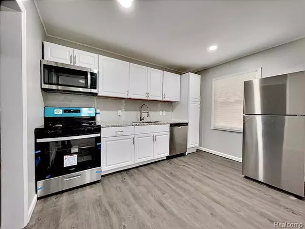 1816 HANOVER Street, Lincoln Park, MI 48146