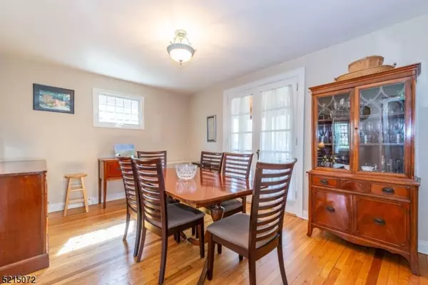 38 Sussex Rd, Clifton City, NJ 07012