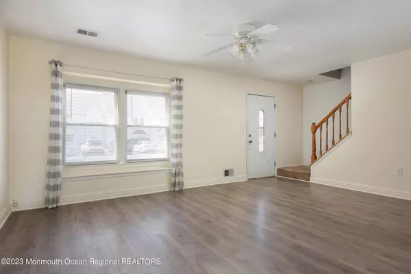 32 Forge Court, Jackson, NJ 08527