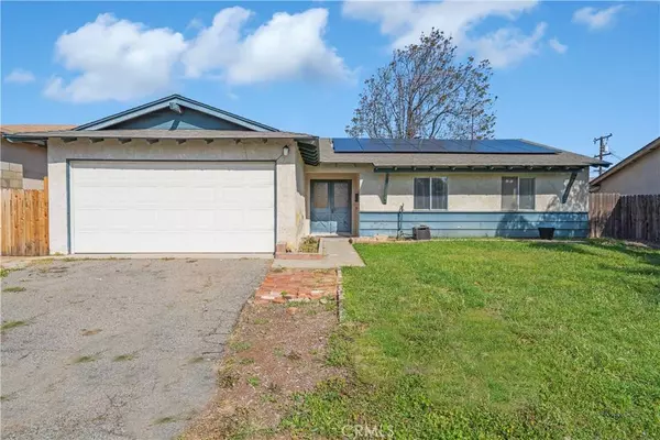 1106 Aquamarine LN, Corona, CA 92882