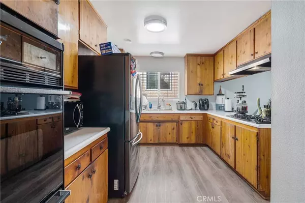 1106 Aquamarine LN, Corona, CA 92882