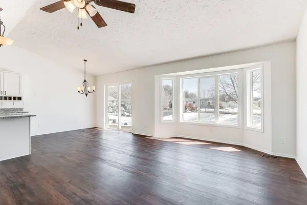 1060 Meadow ST, Cologne, MN 55322