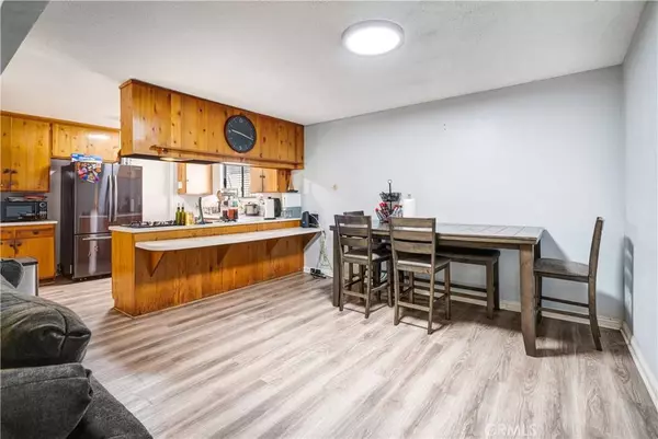 1106 Aquamarine LN, Corona, CA 92882