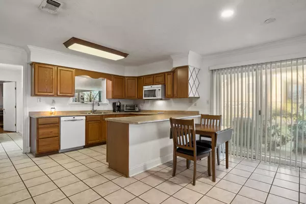 569 County Road 2910, Pittsburg, TX 75686