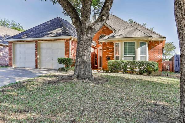 4725 Bracken Drive, Fort Worth, TX 76137