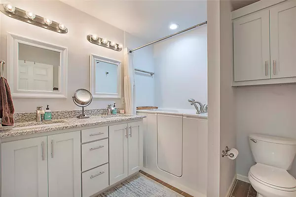 6330 Renwood Drive, Fort Worth, TX 76140