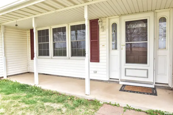 8216 N FORD RD, Edwards, IL 61528