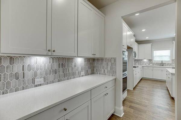 7208 Whitewater DR, Flowery Branch, GA 30542