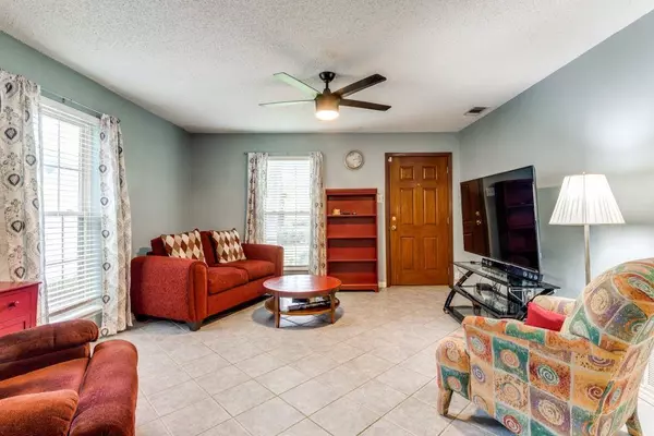 2323 Handlin Road, Dallas, TX 75253