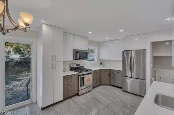 608 Academy Ter, Linden City, NJ 07036