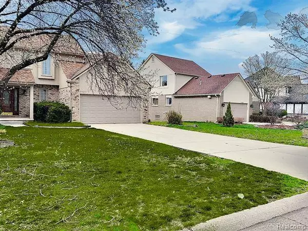 37675 FLEETWOOD Drive, Farmington Hills, MI 48331