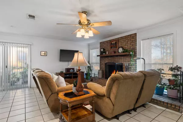 569 County Road 2910, Pittsburg, TX 75686