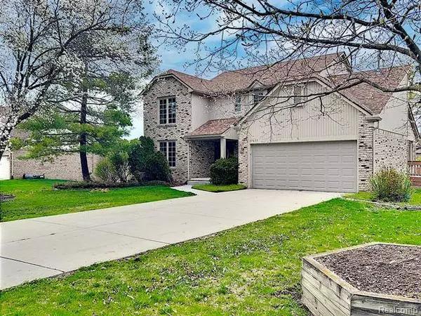 37675 FLEETWOOD Drive, Farmington Hills, MI 48331