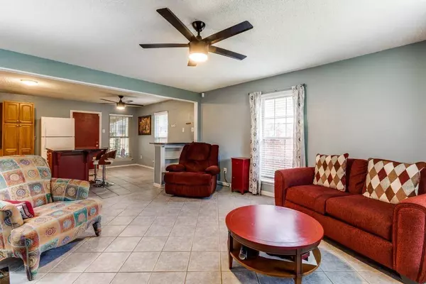 2323 Handlin Road, Dallas, TX 75253