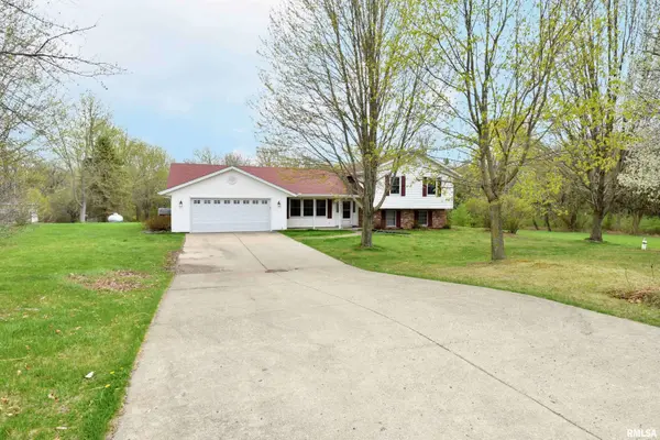 8216 N FORD RD, Edwards, IL 61528