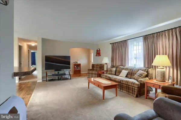 169 GLENRIDGE DR, Carlisle, PA 17015