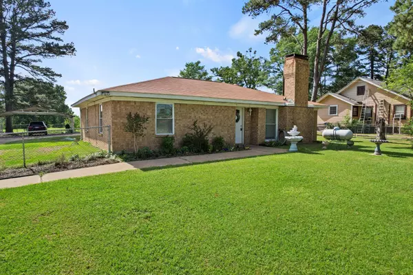 569 County Road 2910, Pittsburg, TX 75686