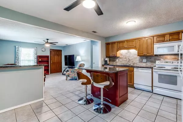 2323 Handlin Road, Dallas, TX 75253