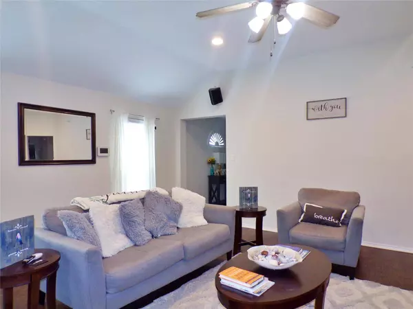 6628 Chalk River Drive, Fort Worth, TX 76179