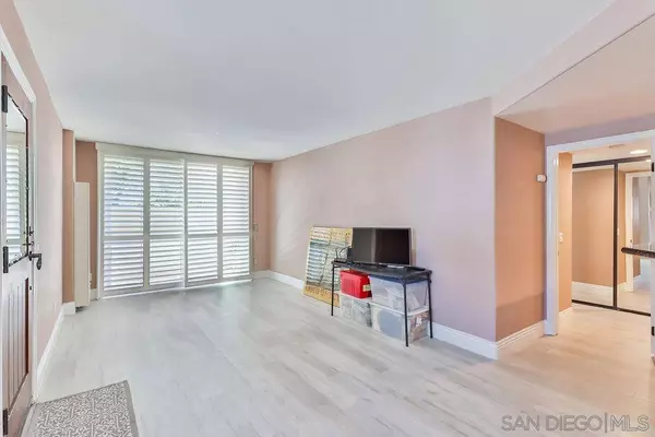 3985 Nobel Drive #329, San Diego, CA 92122