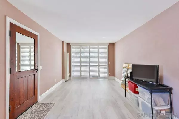 3985 Nobel Drive #329, San Diego, CA 92122