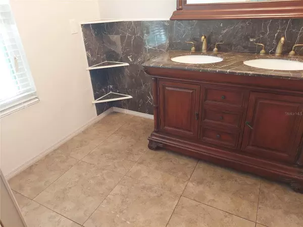 14901 OLDGATE PL, Tampa, FL 33624