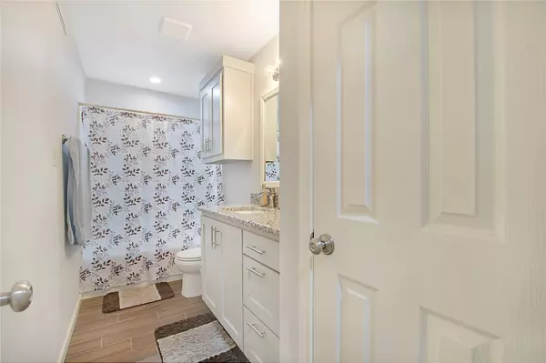 6330 Renwood Drive, Fort Worth, TX 76140