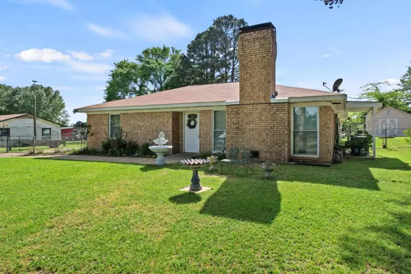 569 County Road 2910, Pittsburg, TX 75686