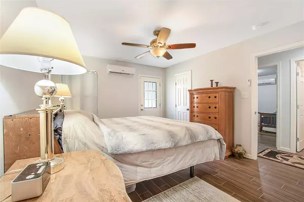 6330 Renwood Drive, Fort Worth, TX 76140