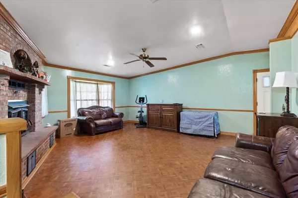 11101 Brownfield Drive, Fort Worth, TX 76028