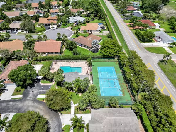 2727 S Clearbrook CIR, Delray Beach, FL 33445