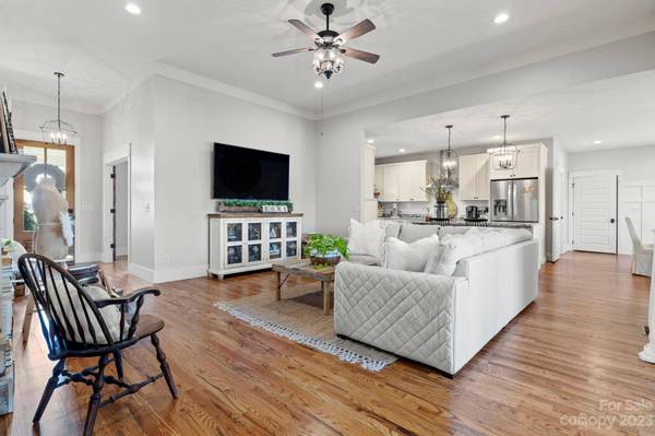 163 Israel RD, Leicester, NC 28748