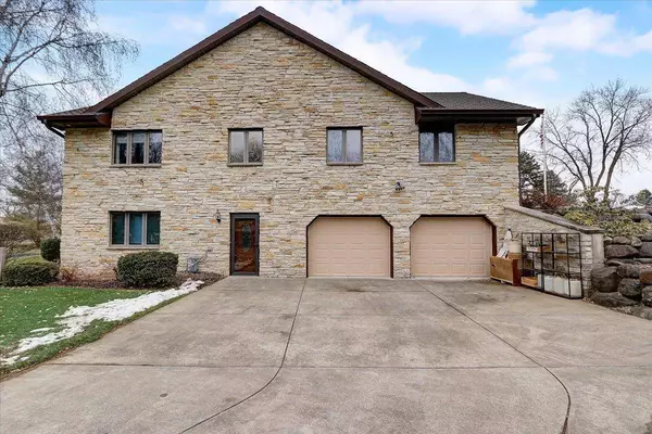 4502 Pinecrest Ln, Windsor, WI 53598