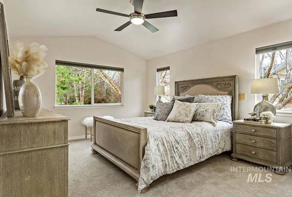 719 N Eagle Rd, Eagle, ID 83616