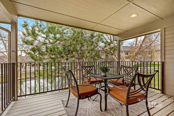 719 N Eagle Rd, Eagle, ID 83616