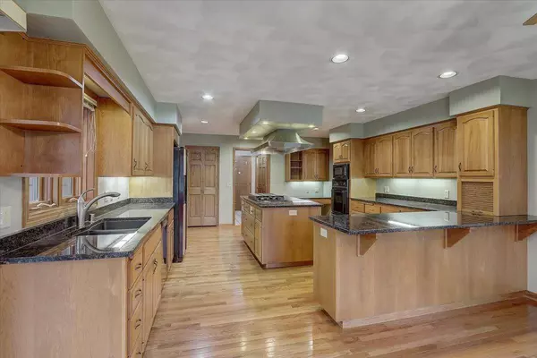 4502 Pinecrest Ln, Windsor, WI 53598