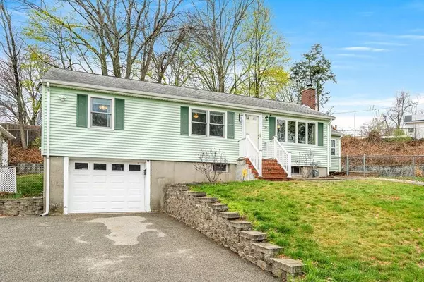 22 Falcon St, Methuen, MA 01844