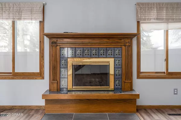 38 VAIL Circle, Grand Forks, ND 58201