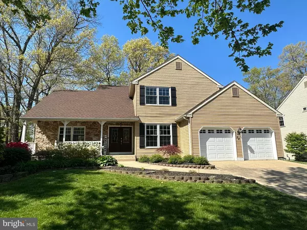 52 LONGWOOD DR, Sicklerville, NJ 08081