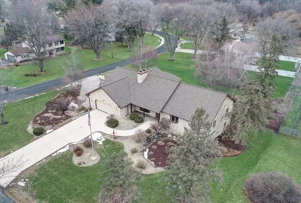 4502 Pinecrest Ln, Windsor, WI 53598