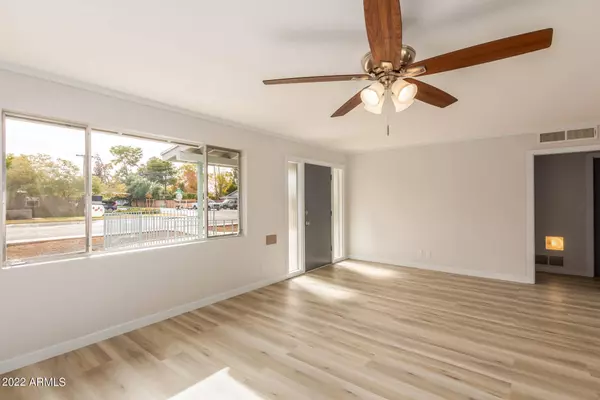 402 E BROADMOR Drive, Tempe, AZ 85282